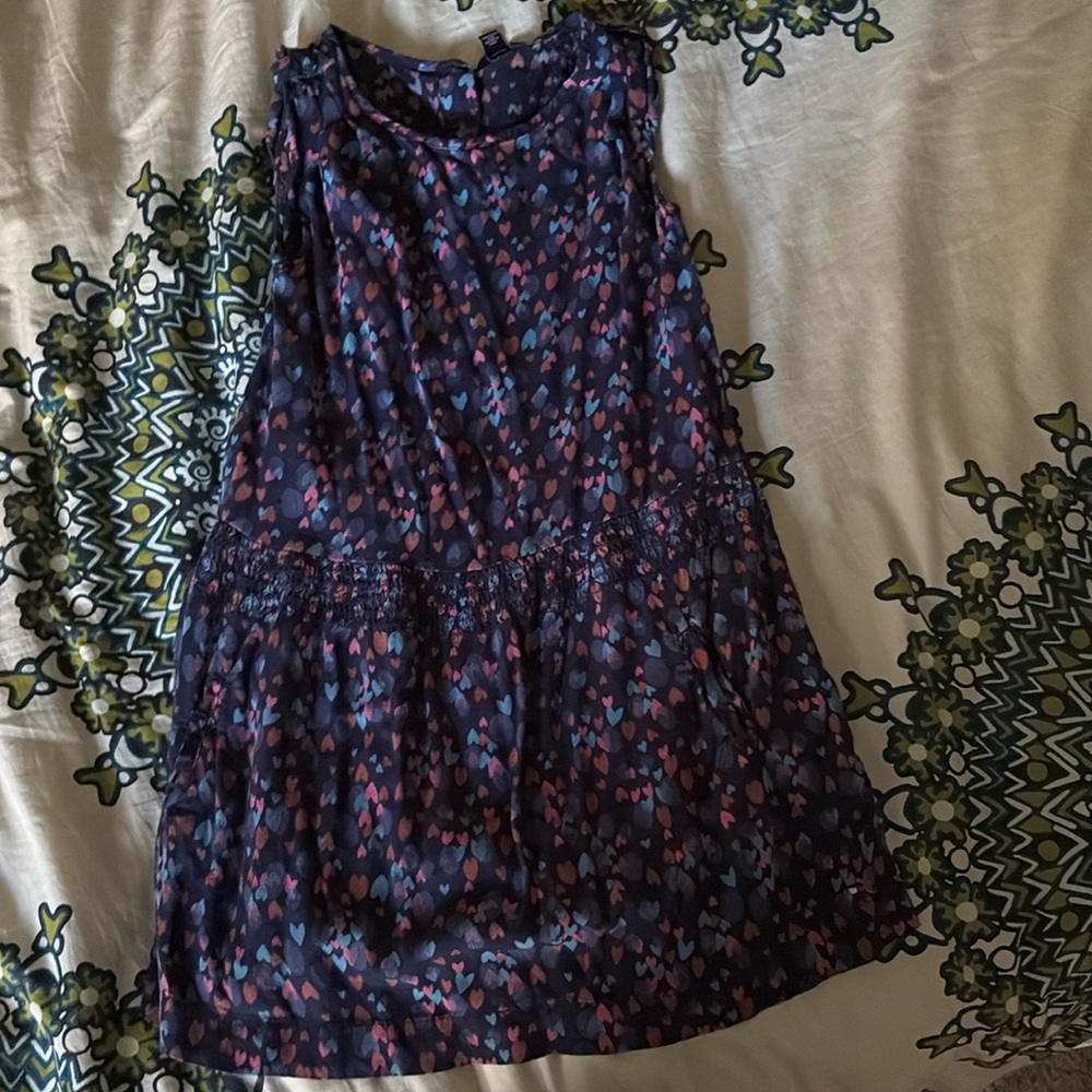 Navy dress with blue and red hearts. EUC, size 7